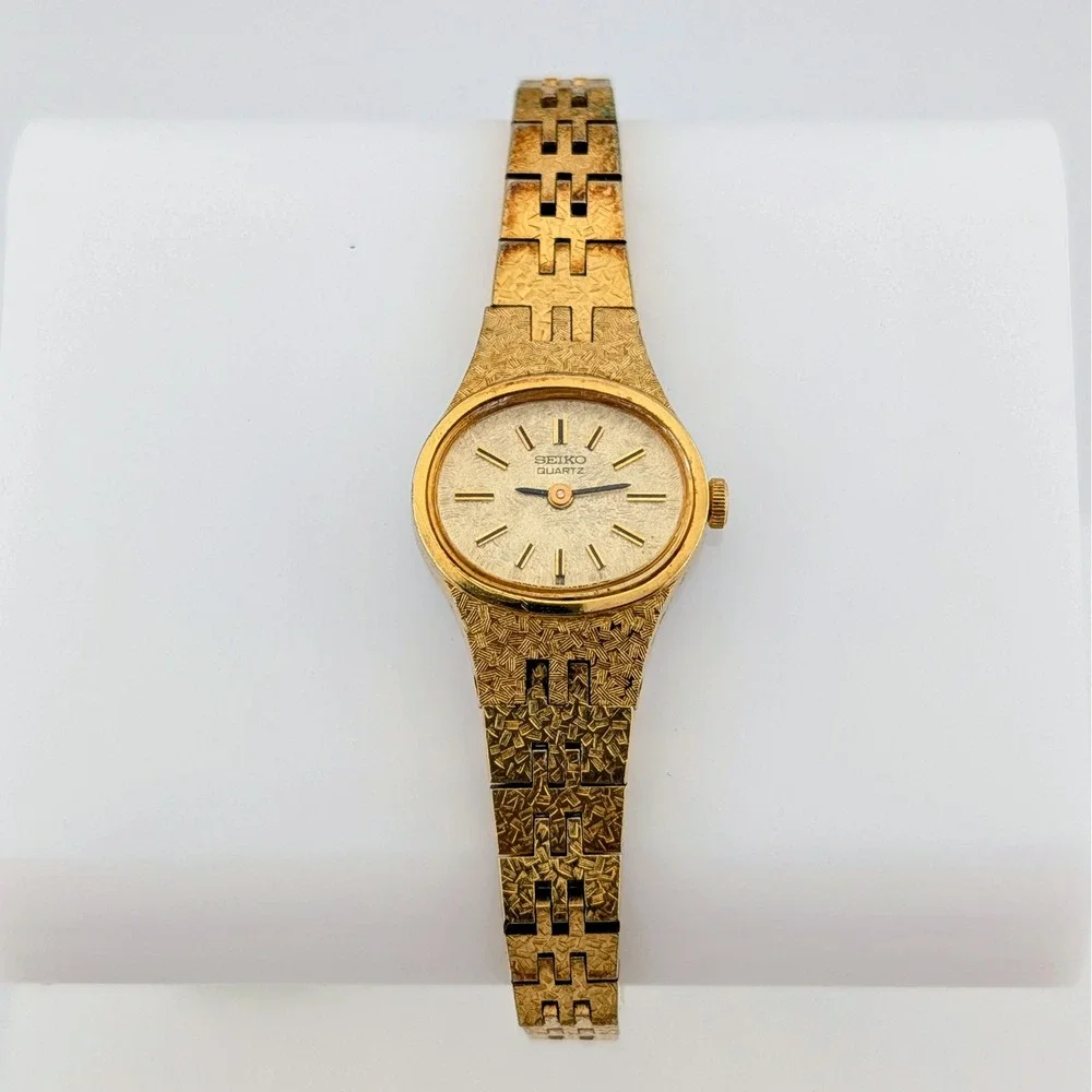 Seiko Vintage Gold Tone Textured Dial Bracelet Watch 2C20-5759 Women's Quartz